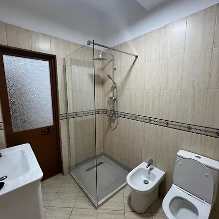 Apartamento 3 Bedroom In The Heart Of Tirana! *