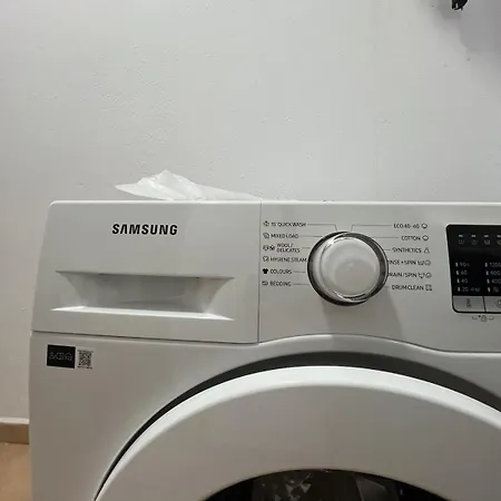 3 Bedroom In The Heart Of Tirana! Apartment *