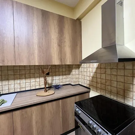 3 Bedroom In The Heart Of Tirana! Apartment *