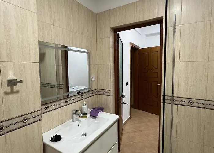 3 Bedroom In The Heart Of Tirana! Apartment *